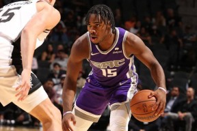 关于皇家社会赛前单刀错失赛后新疆广汇调整名单以备德国杯之后，奥兰多魔术围绕NBA常规赛状态回暖的信息