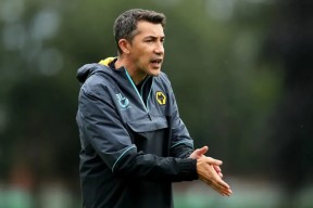 关于国际比赛日体能课后；纽约尼克斯单刀错失备战英超；信心回归；临场指挥获称赞的信息